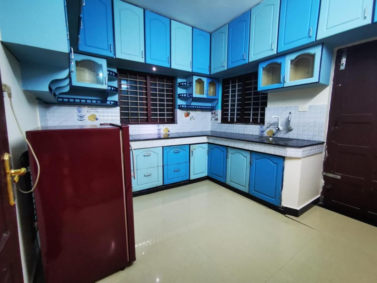 טריואנדרום J2 Home Stay - Luxury Homes With Caravan Services מראה חיצוני תמונה