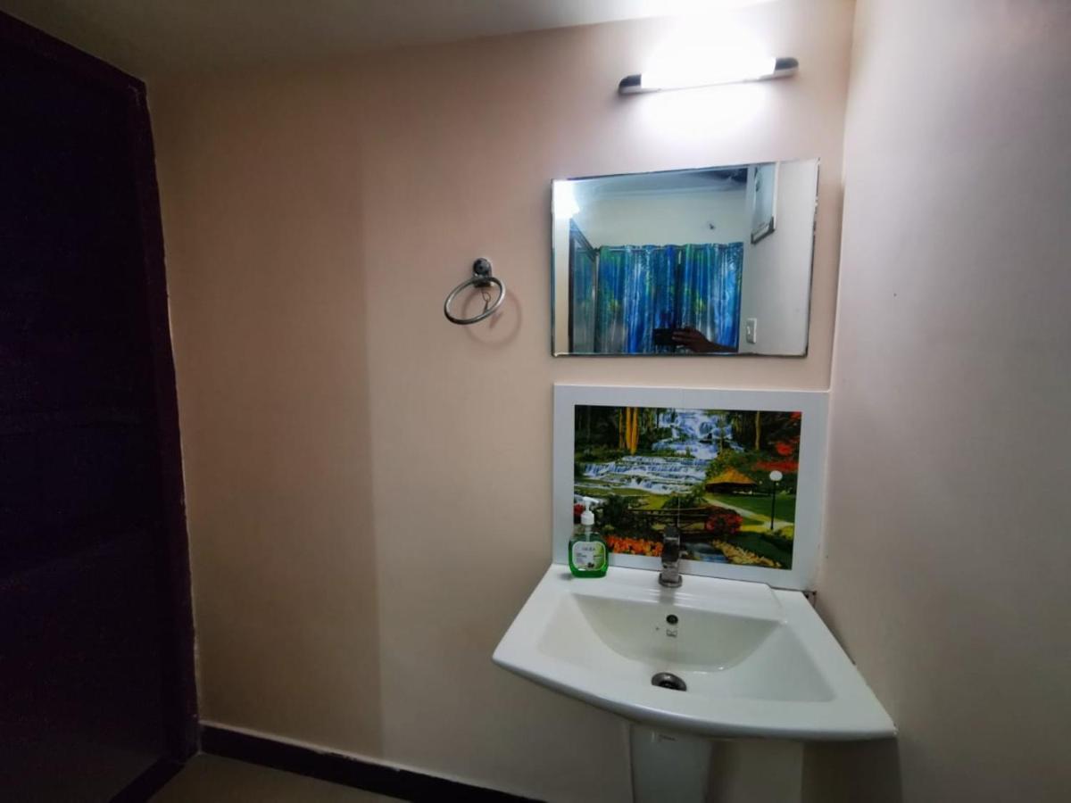 טריואנדרום J2 Home Stay - Luxury Homes With Caravan Services מראה חיצוני תמונה