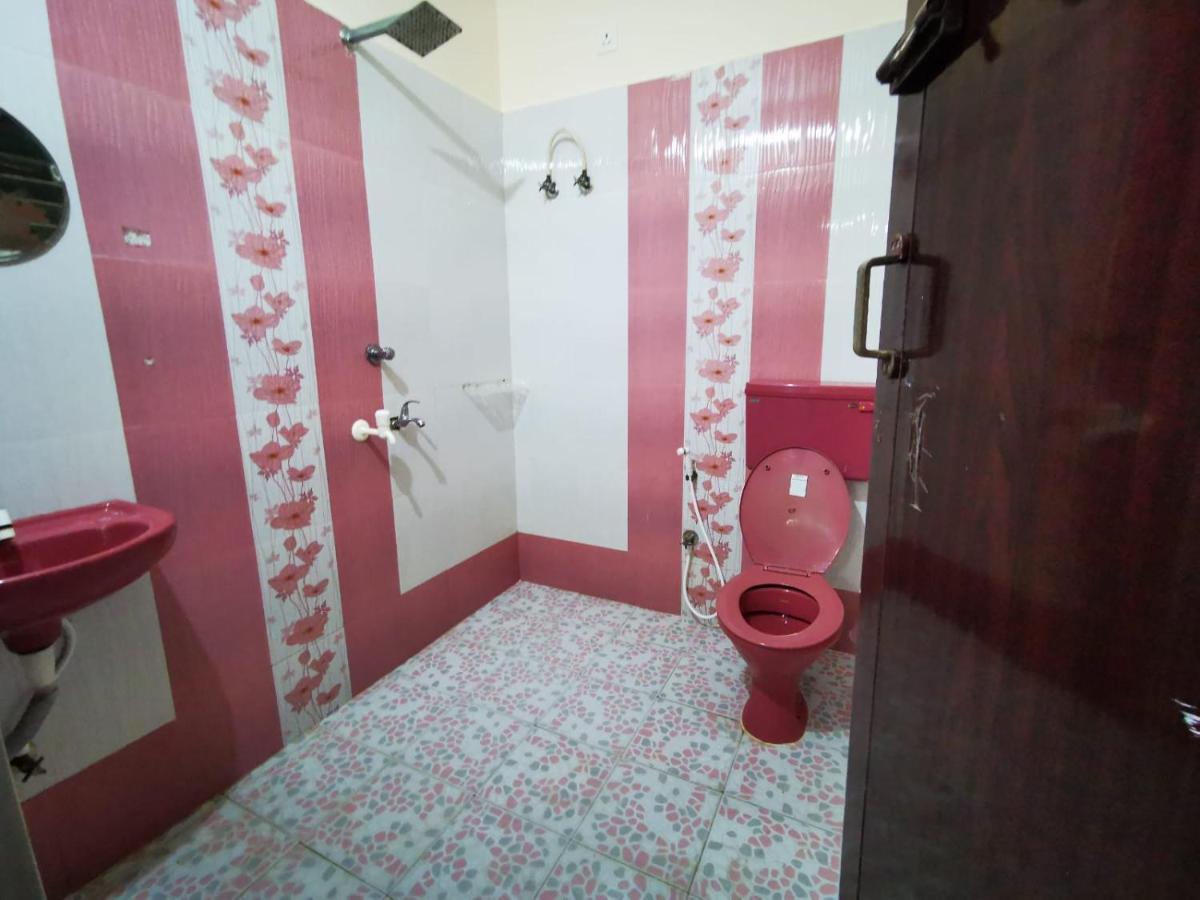 טריואנדרום J2 Home Stay - Luxury Homes With Caravan Services מראה חיצוני תמונה